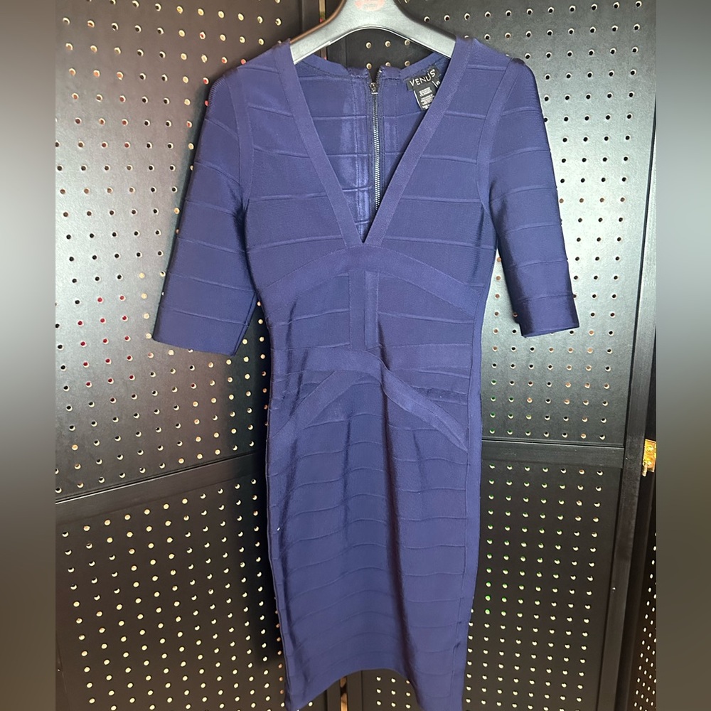 VENUS Deep Blue Midi Dress